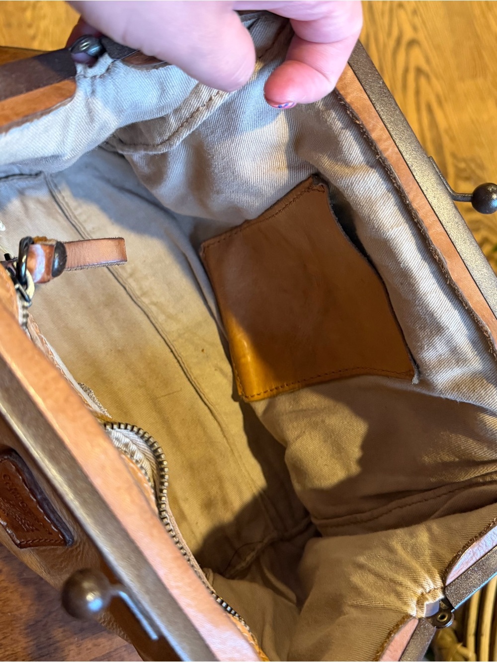 Campomaggi Woven Leather Shoulder Bag in Tan - Picture 7 of 13